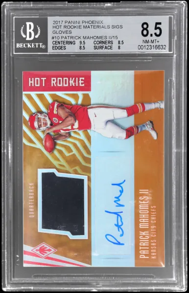 2017 Panini Phoenix Hot Rookie Materials Signature Gloves Patrick Mahomes II #HRS-PM 6/15 BGS 8.5